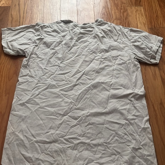 Graphic Vintage T-Shirt - Picture 2 of 3